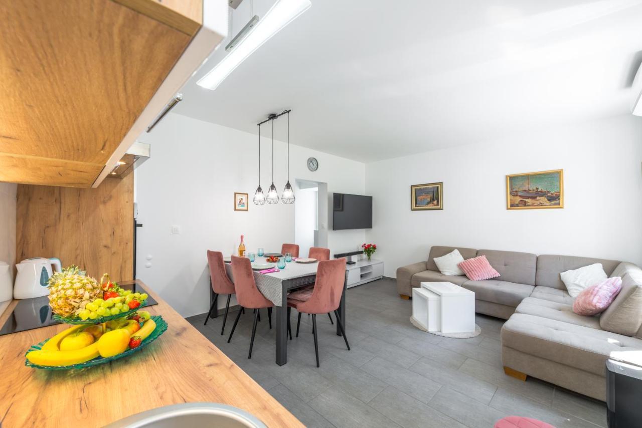 Ana & Mia Apartment ดูบรอฟนิก ภายนอก รูปภาพ
