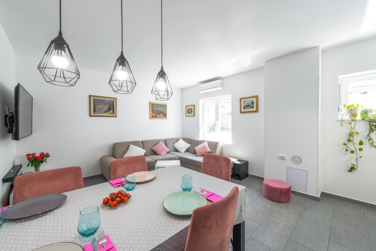 Ana & Mia Apartment ดูบรอฟนิก ภายนอก รูปภาพ